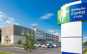 Holiday Inn Express & Suites Greenwood Mall By Ihg